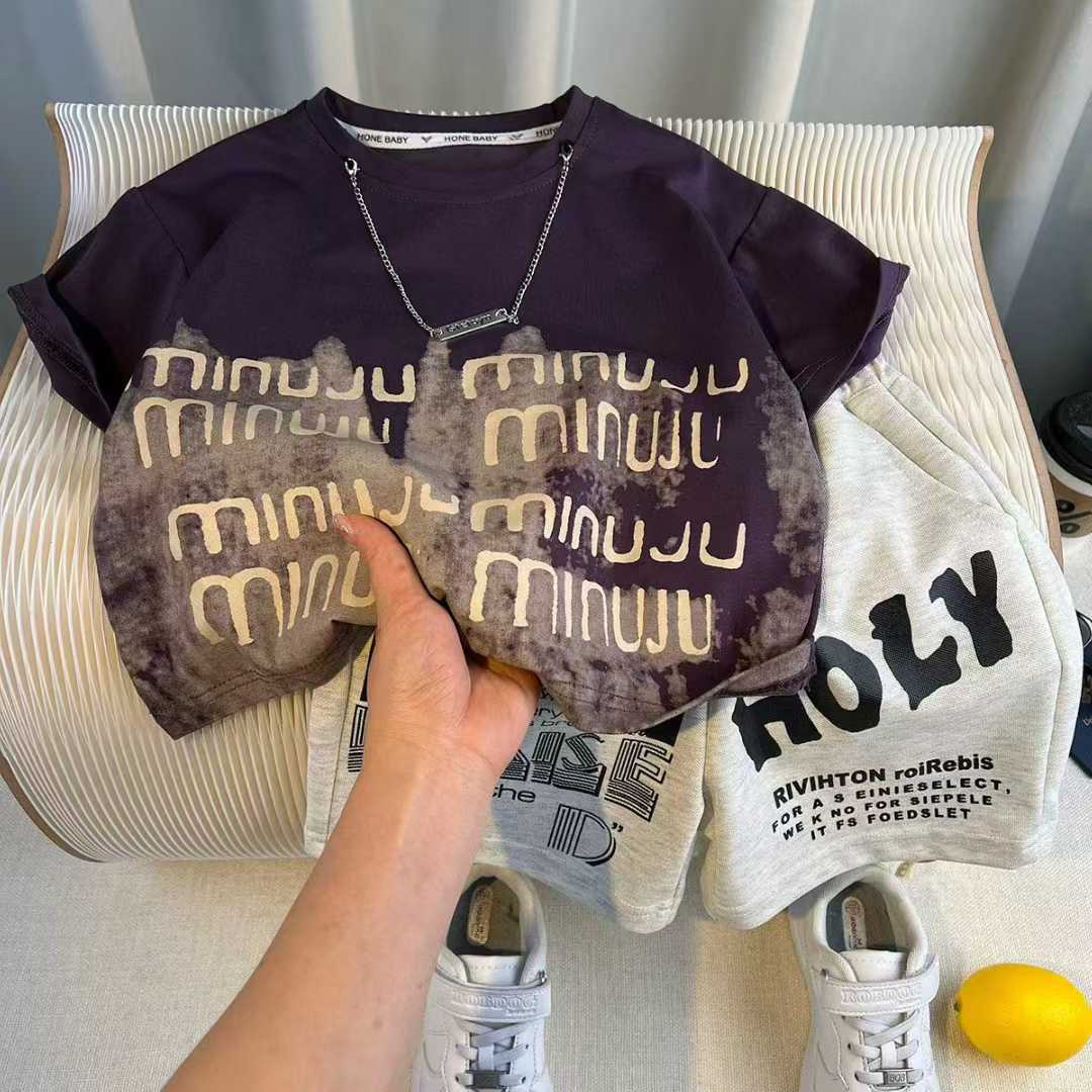 Boys' fashion set, short-sleeve top and shorts--Trendy elements
