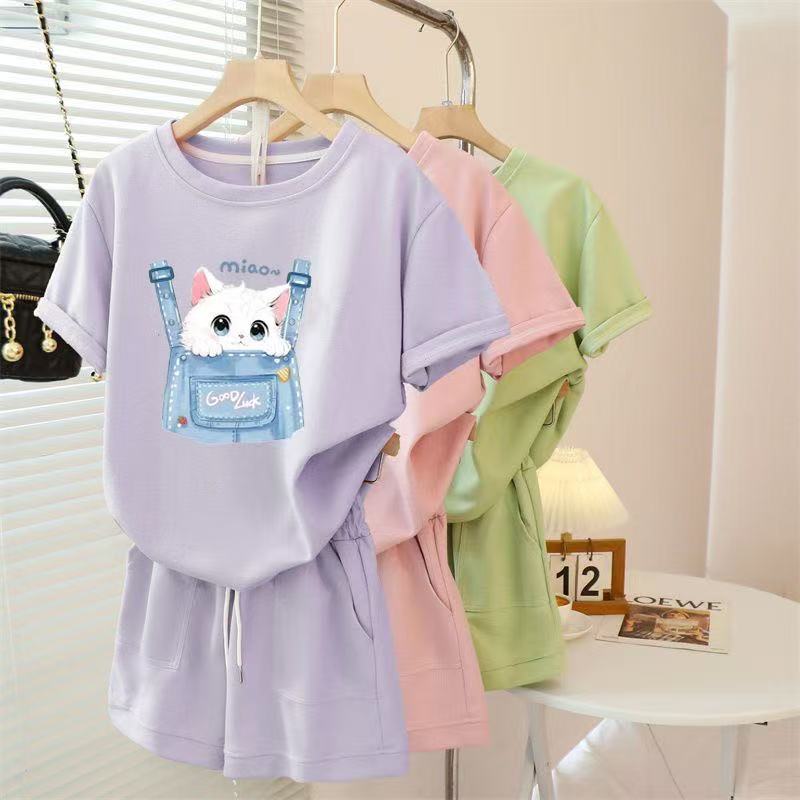 Girls' fashion set, short-sleeve top and shorts--Cute white cat