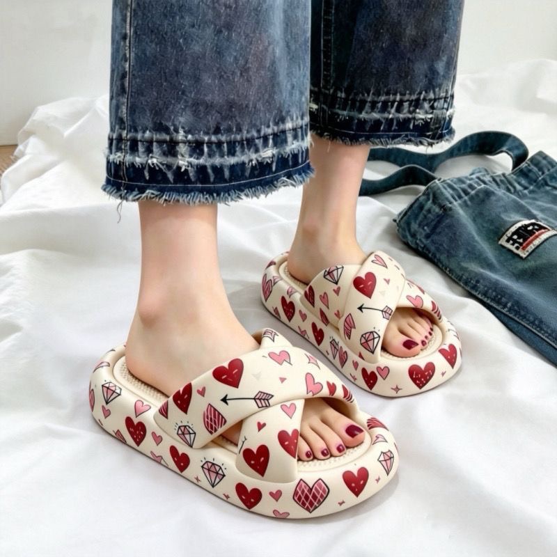 2026 New Heart Fashion Cross-Strap Flip Flops Summer Cute Home Indoor Trendy Non-Slip--91